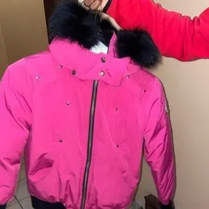 可愛い♪ピンク ふわふわファー★MOOSE KNUCKLES ジャケット Moose Knuckles logo-patch Puffer Jacket | Pink | FARFETCH